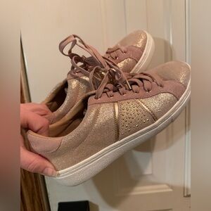 Sketchers Memory Foam Women's rose gold Sneakers